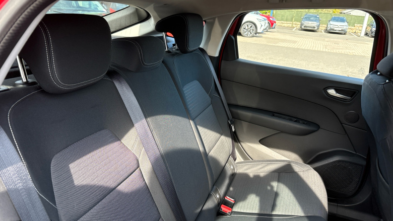 Renault Arkana 1.6 E-TECH Hybrid 145 Iconic 5dr Auto Hybrid Estate